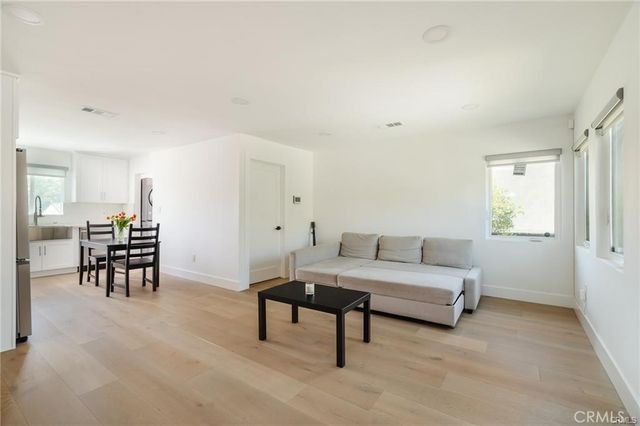 3023 Glendon Avenue, Los Angeles, CA 90034