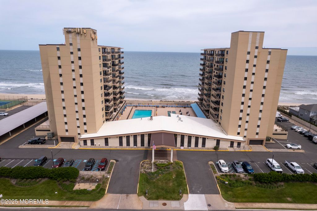 45 Ocean Avenue 4G, Monmouth Beach, NJ 07750