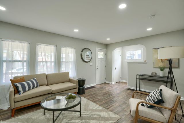 679 S Richardson Avenue, Columbus, OH 43204