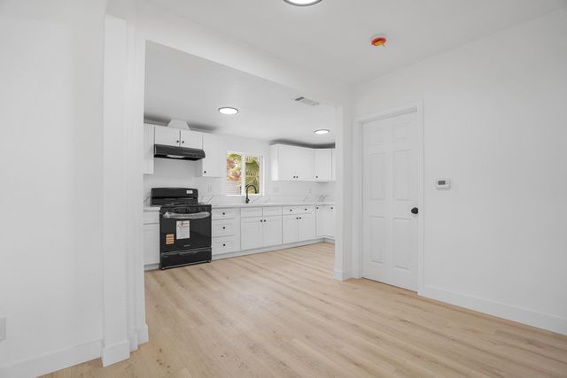 339 S Silva Street, Tulare, CA 93274