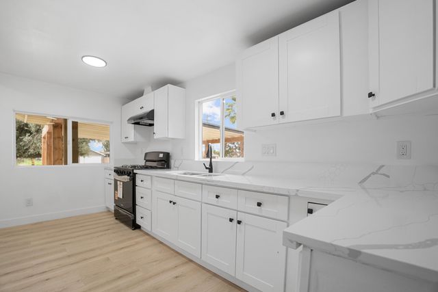 339 S Silva Street, Tulare, CA 93274