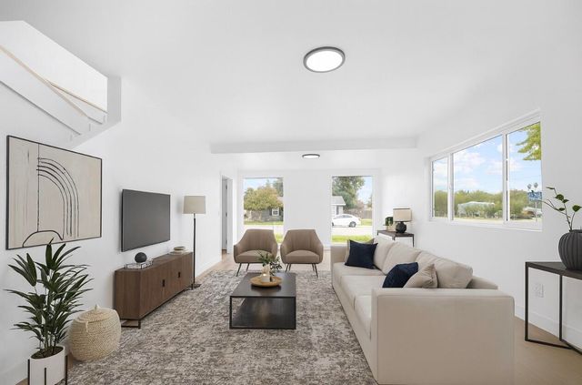 339 S Silva Street, Tulare, CA 93274