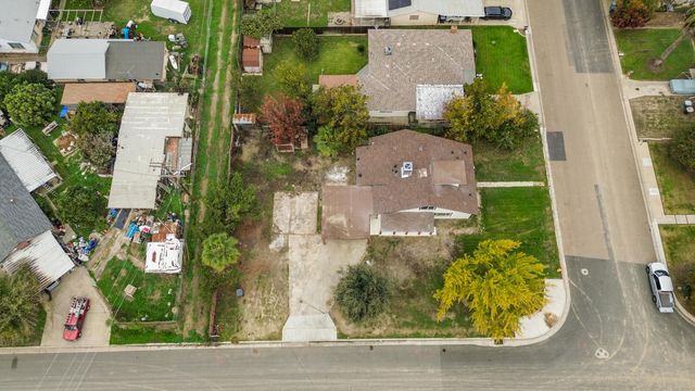 339 S Silva Street, Tulare, CA 93274