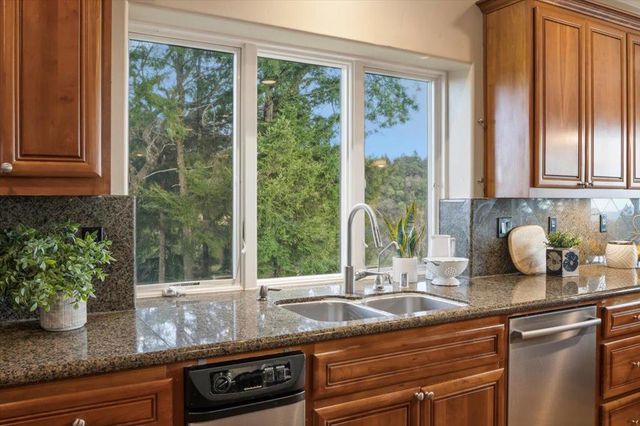 19975 Skyline Boulevard, Los Gatos, CA 95033