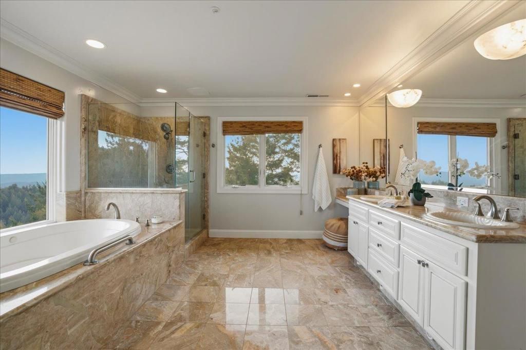 Image 25 of property listing at 19975 Skyline Boulevard, Los Gatos, CA 95033