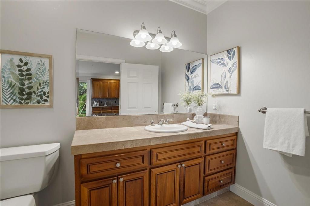 Image 33 of property listing at 19975 Skyline Boulevard, Los Gatos, CA 95033