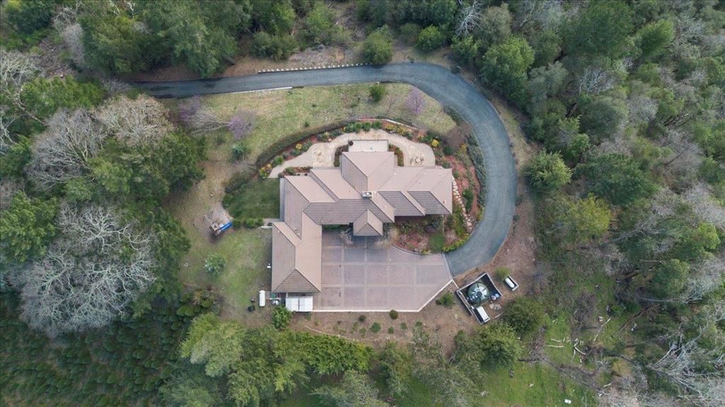 Image 59 of property listing at 19975 Skyline Boulevard, Los Gatos, CA 95033