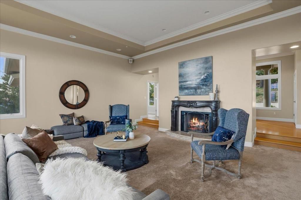 Image 9 of property listing at 19975 Skyline Boulevard, Los Gatos, CA 95033