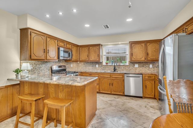 2521 Canterbury Court, Carrollton, TX 75006