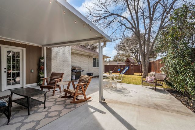 2521 Canterbury Court, Carrollton, TX 75006