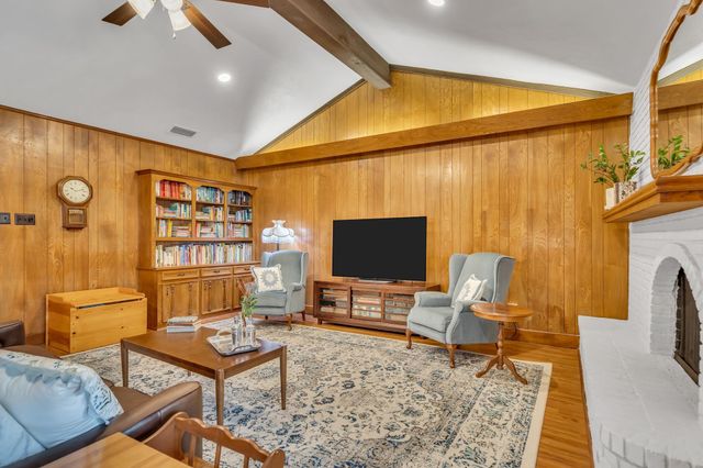 2521 Canterbury Court, Carrollton, TX 75006