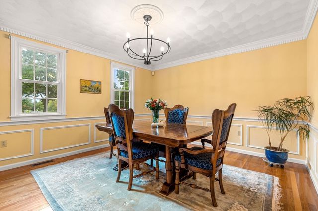 19 Noel Rd, Andover, MA 01810