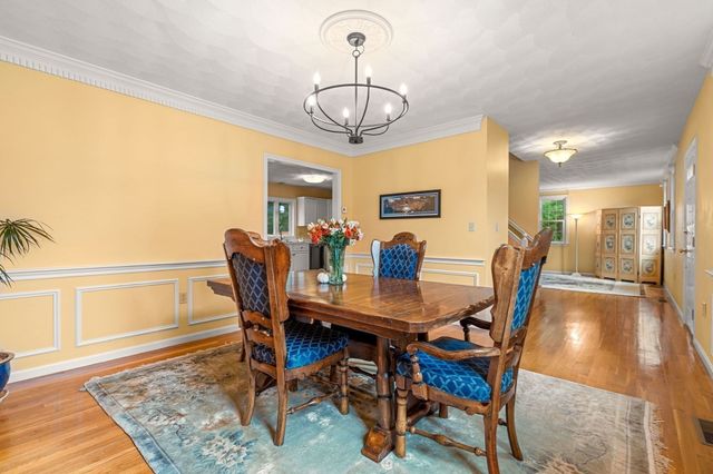19 Noel Rd, Andover, MA 01810