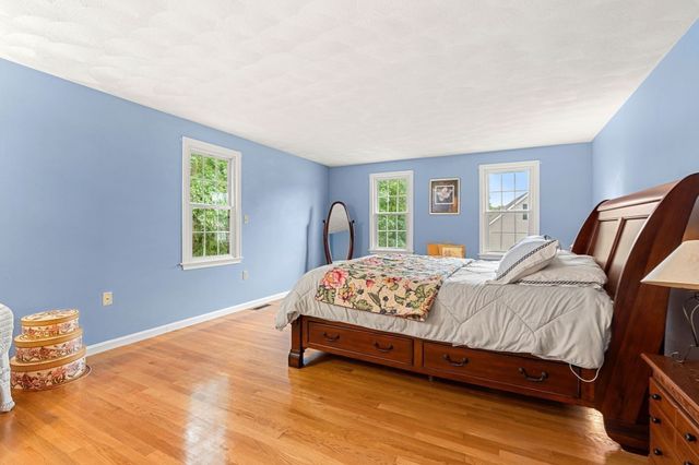 19 Noel Rd, Andover, MA 01810