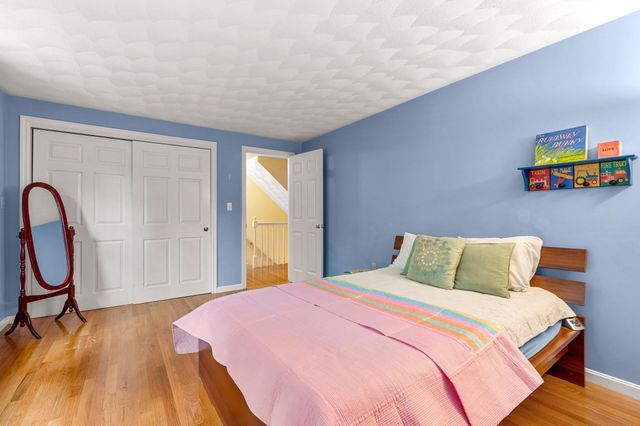 19 Noel Rd, Andover, MA 01810
