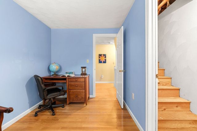 19 Noel Rd, Andover, MA 01810