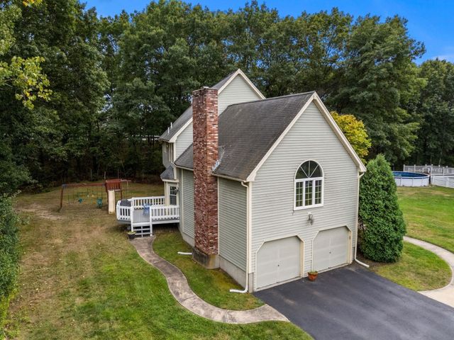 19 Noel Rd, Andover, MA 01810