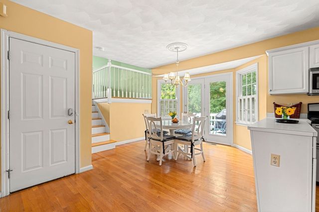 19 Noel Rd, Andover, MA 01810