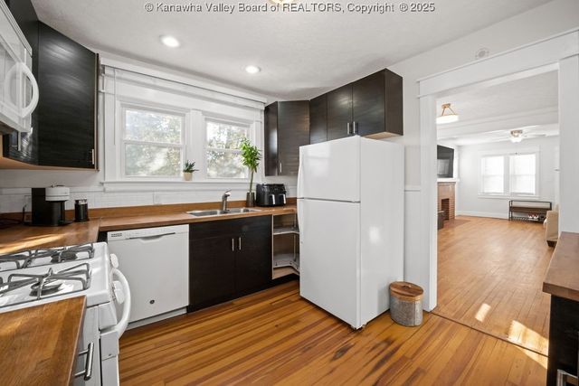 1814 Beechwood Drive, South Charleston, WV 25303