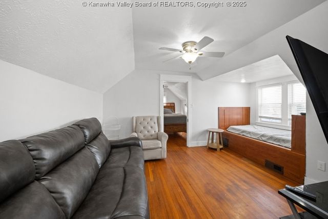 1814 Beechwood Drive, South Charleston, WV 25303