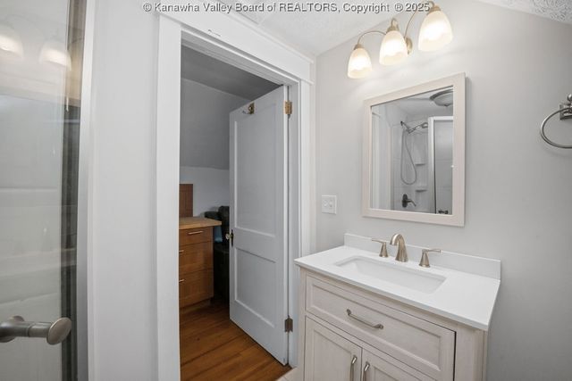 1814 Beechwood Drive, South Charleston, WV 25303