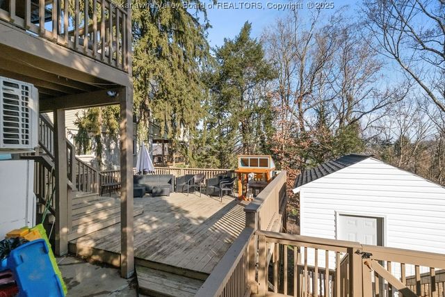 1814 Beechwood Drive, South Charleston, WV 25303