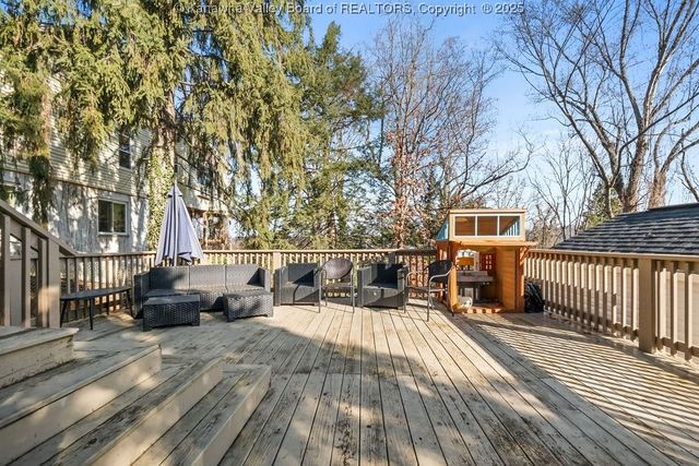 1814 Beechwood Drive, South Charleston, WV 25303