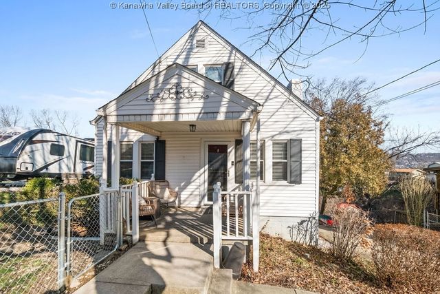 1814 Beechwood Drive, South Charleston, WV 25303