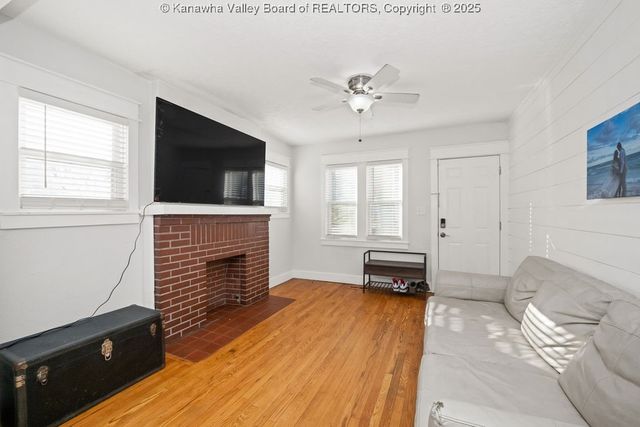 1814 Beechwood Drive, South Charleston, WV 25303