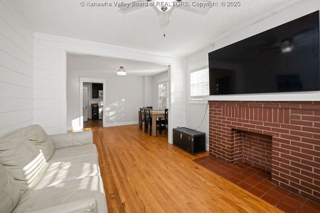 1814 Beechwood Drive, South Charleston, WV 25303