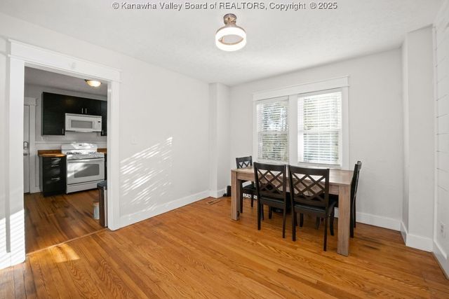 1814 Beechwood Drive, South Charleston, WV 25303