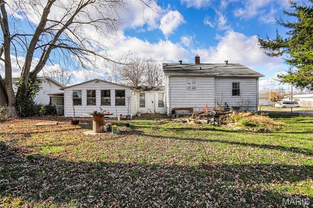 419 Park Drive, Bethalto, IL 62010