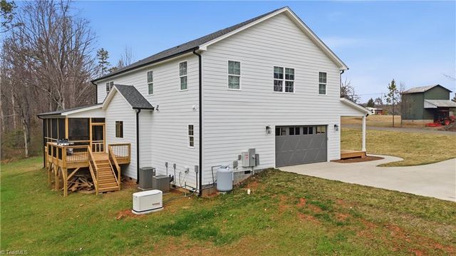 1140 Shelton Road, Yadkinville, NC 27055