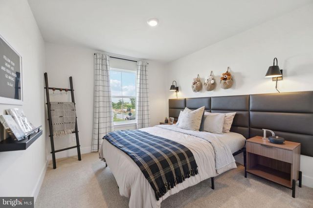 120 BOOKERS CREST DR, Stephens City, VA 22655