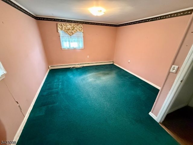 52 Burch Dr, Morris Plains Boro, NJ 07950