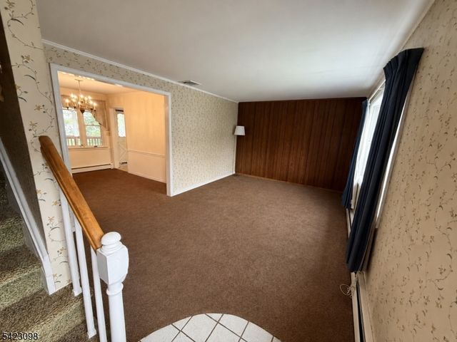 52 Burch Dr, Morris Plains Boro, NJ 07950
