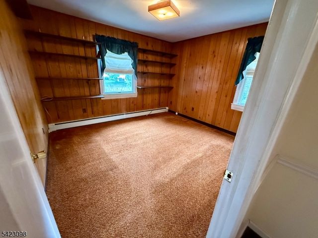 52 Burch Dr, Morris Plains Boro, NJ 07950