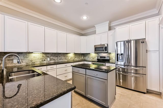 64 Island Passage, Galveston, TX 77554