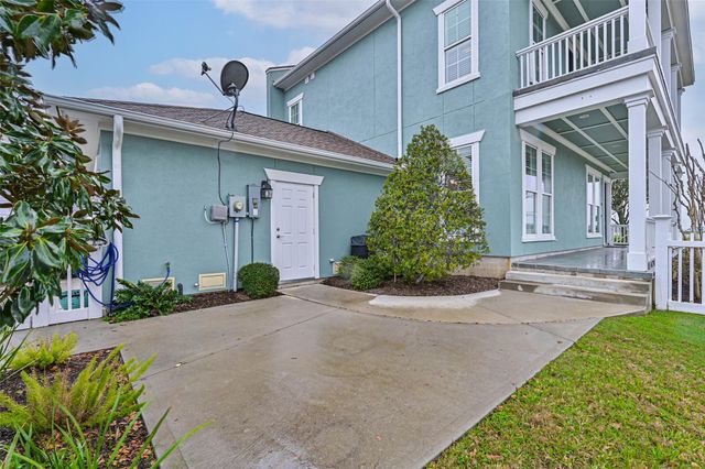 64 Island Passage, Galveston, TX 77554