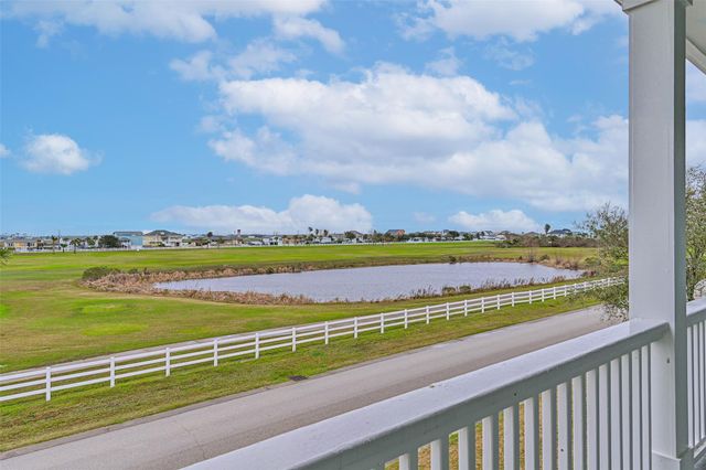 64 Island Passage, Galveston, TX 77554