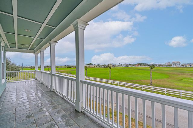 64 Island Passage, Galveston, TX 77554
