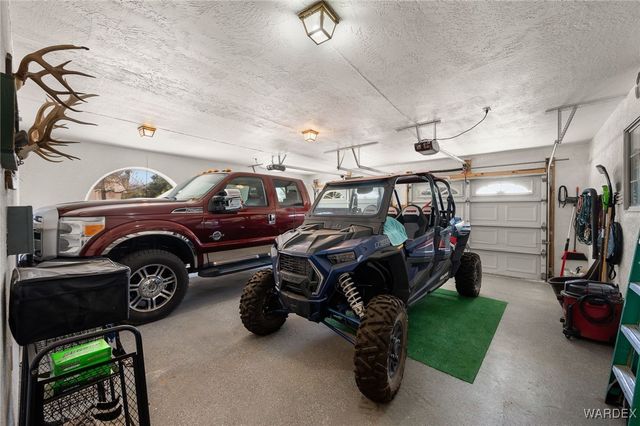 3516 Packsaddle Road, Kingman, AZ 86401