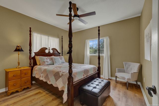 257 Berry Oaks Dr, Bulverde, TX 78163
