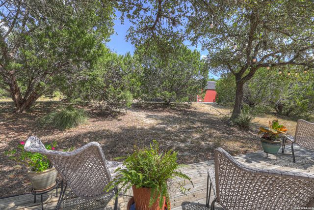 257 Berry Oaks Dr, Bulverde, TX 78163