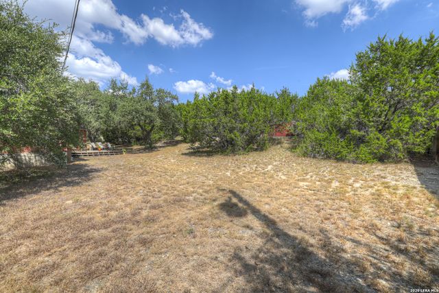 257 Berry Oaks Dr, Bulverde, TX 78163