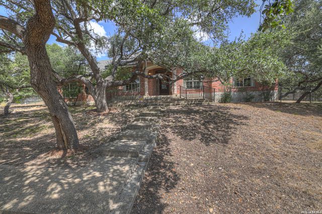 257 Berry Oaks Dr, Bulverde, TX 78163