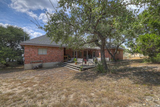 257 Berry Oaks Dr, Bulverde, TX 78163