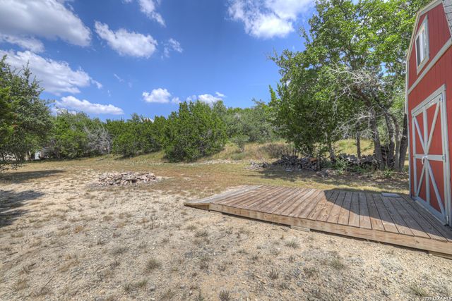 257 Berry Oaks Dr, Bulverde, TX 78163