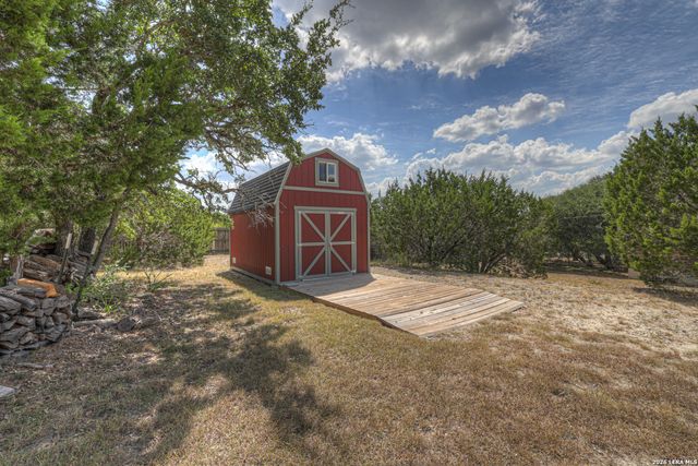 257 Berry Oaks Dr, Bulverde, TX 78163