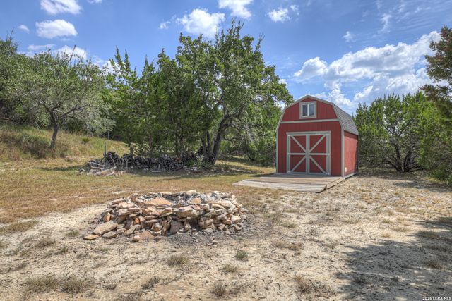257 Berry Oaks Dr, Bulverde, TX 78163